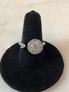 Silver-Tone Spinning White Crystal Cluster Statement Ring, Brand New